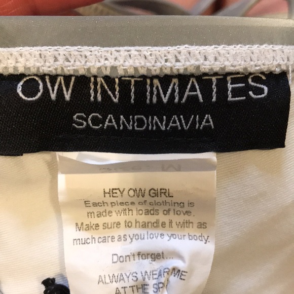 OW Intimates Scandinavia swimsuit top - Picture 7 of 9